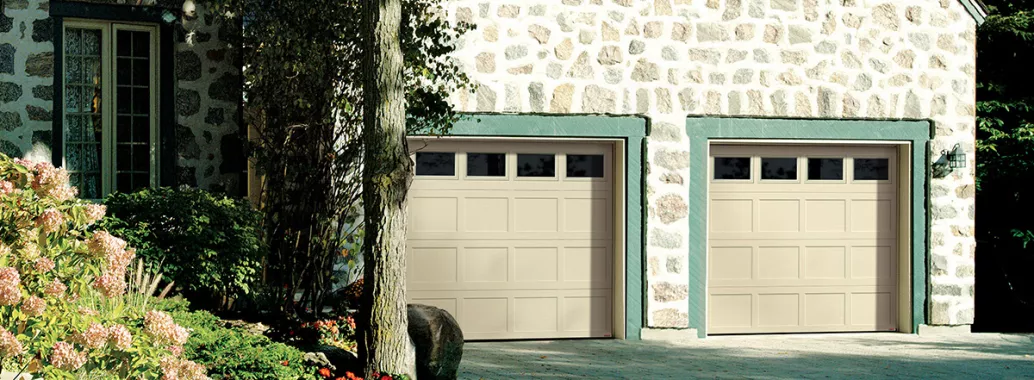 Shaker CC, 8’ x 7’, Desert Sand, Clear windows